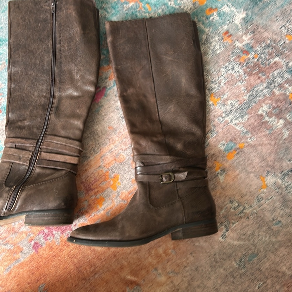 Arturo Chiang Distressed Brown Leather Riding Boots - Picture 5 of 9